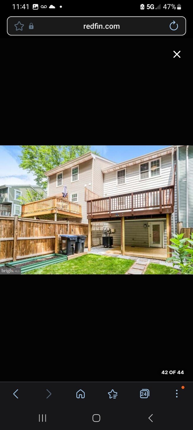 Complejo propio - 15242 Streamside Ct