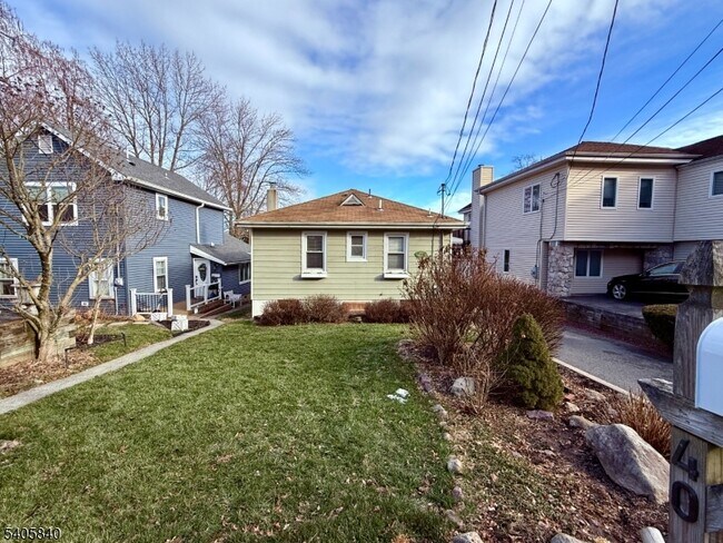 Photo - 40 W Shore Rd