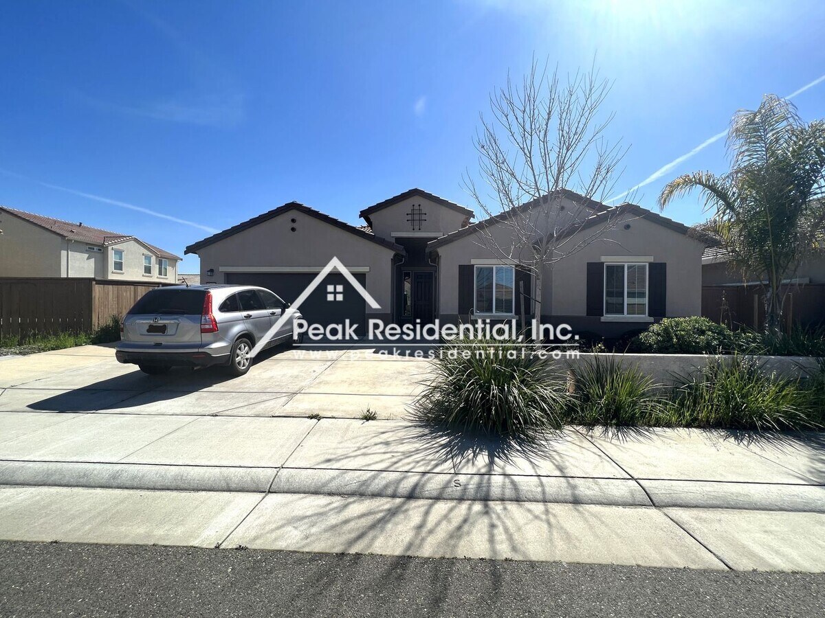 3 br, 3 bath House - 7644 Fey Wy - 3 br, 3 bath House - 7644 Fey Wy