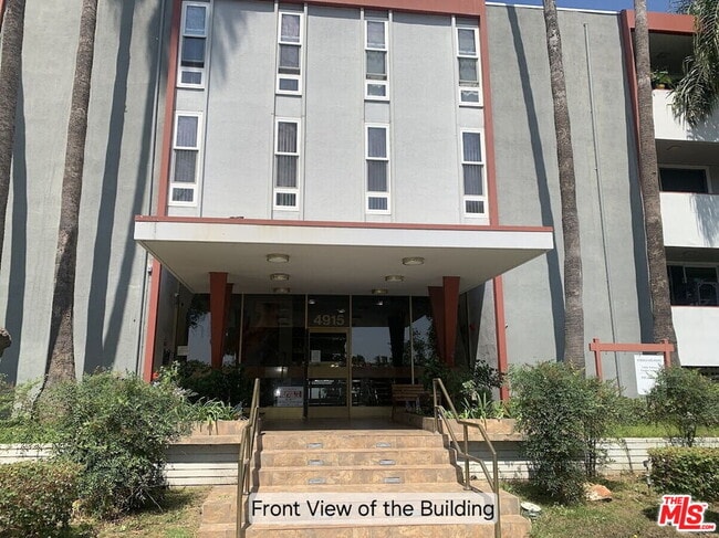 Building Photo - 4915 Tyrone Ave Unit 203 Rental