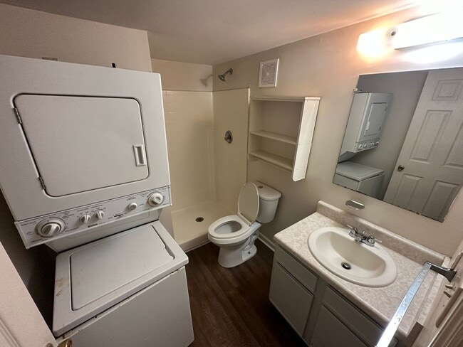 Photo - 222 Lanier Dr