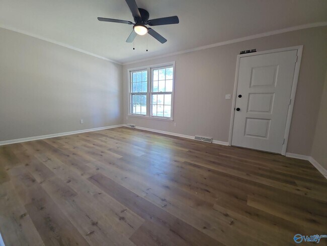 Photo - 3619 Hester Ln NW