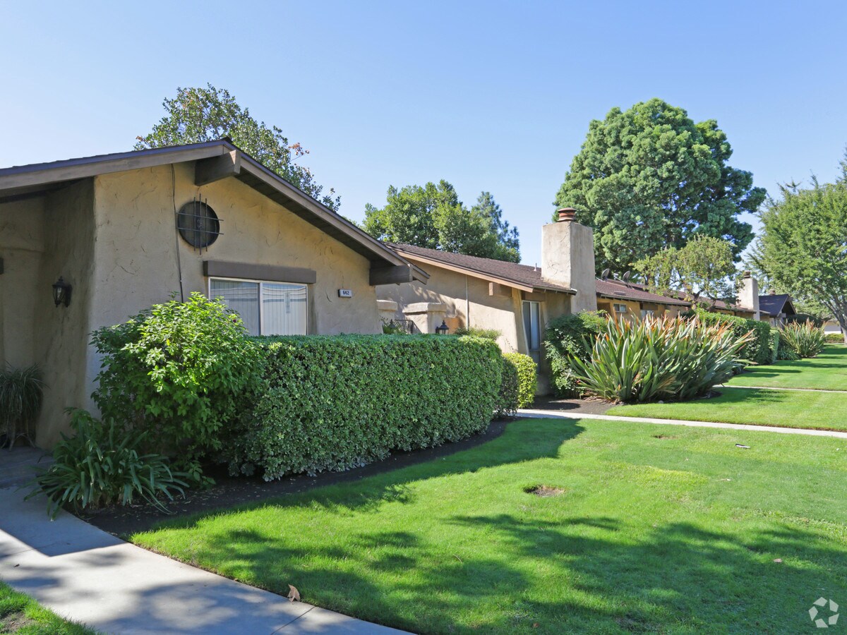 Photo - University Barstow