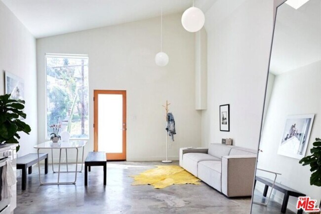 Photo - 2226 1/4 Echo Park Ave