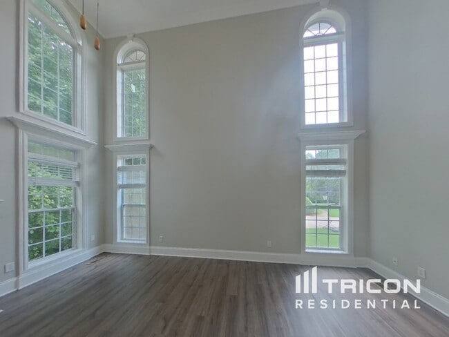 Photo - 110 Johns Creek Ln