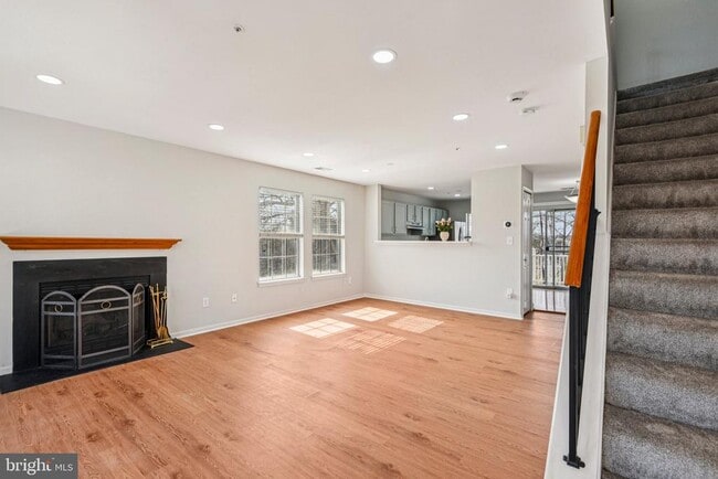 Photo - 1440 Nutwood Ct