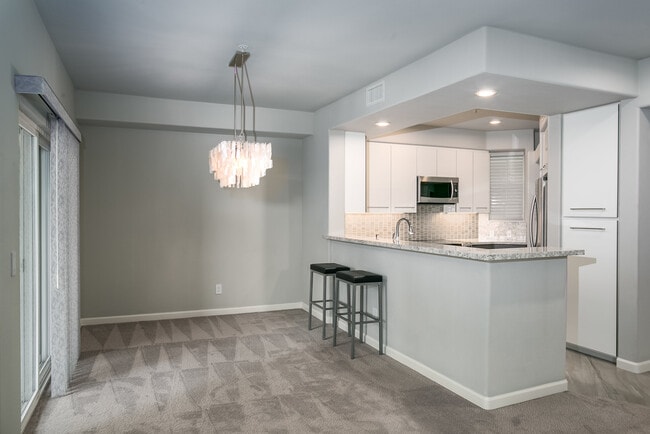 Photo - 880 Meridian Bay Ln