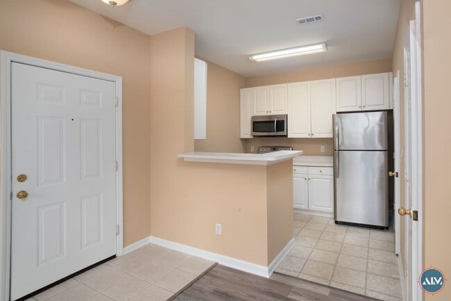 Photo - 100 Kensington Blvd