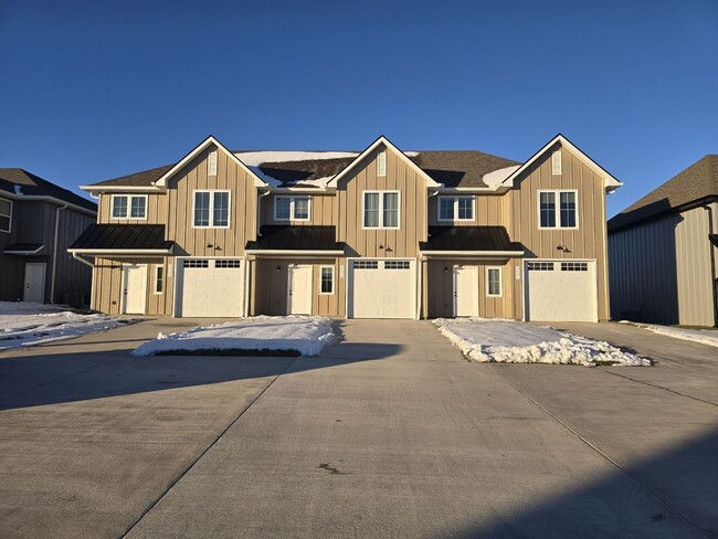 Building Photo - 359 SE 70 Rd Unit B