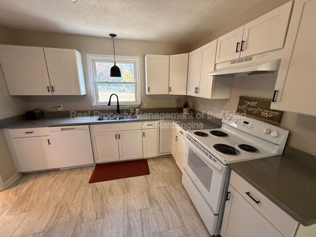 Photo - 2563 Wood Valley Rd