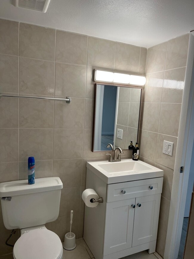 Photo - 4717 NW 7th St Unidad 304
