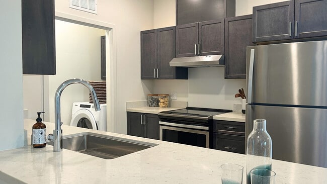 Cocina de 2x2 - Tidewater Landing Apartamentos