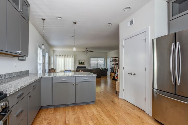 Photo - 209 Burnet St