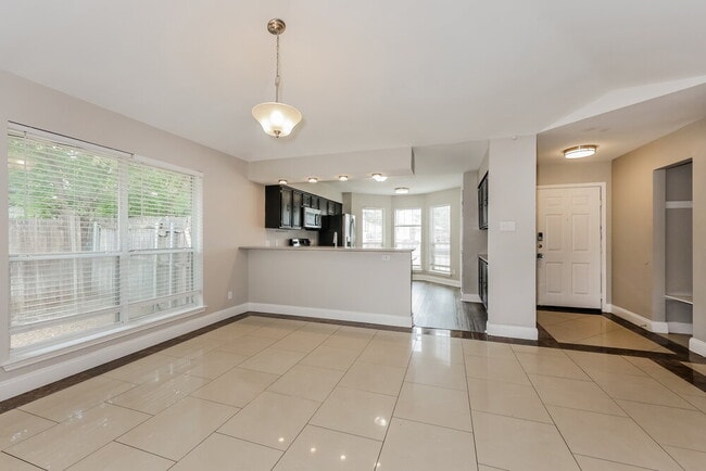 9105 Cranwell Ct