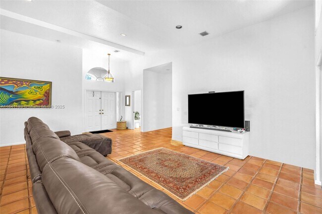 Photo - 9690 NW 39th St