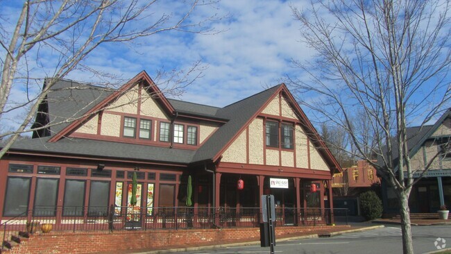 Building Photo - Apartment Rental in Cheshire Village