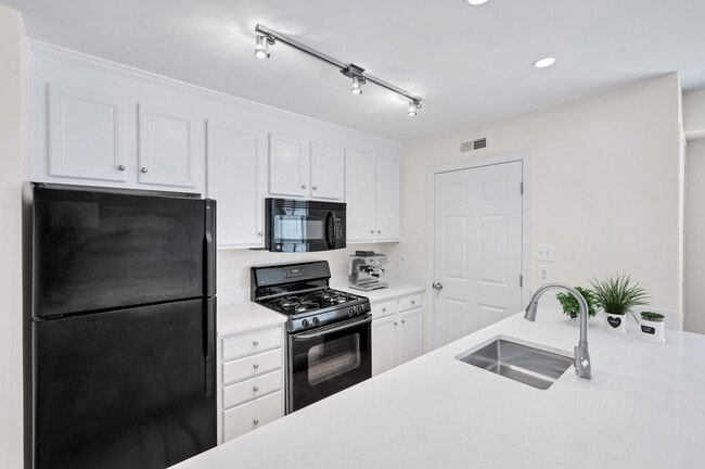 Modern Kitchen - The Park At Arlington Ridge