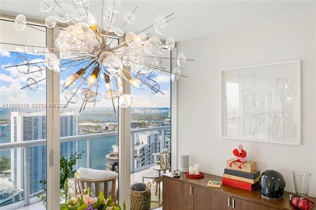 Photo - 495 Brickell Ave Unidad 495 Brickell Ave # 4704