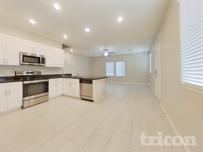 Photo - 12546 W Hummingbird Terrace