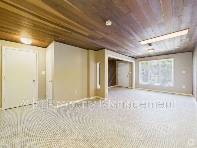 Building Photo - 7162 Woodson Rd Rental