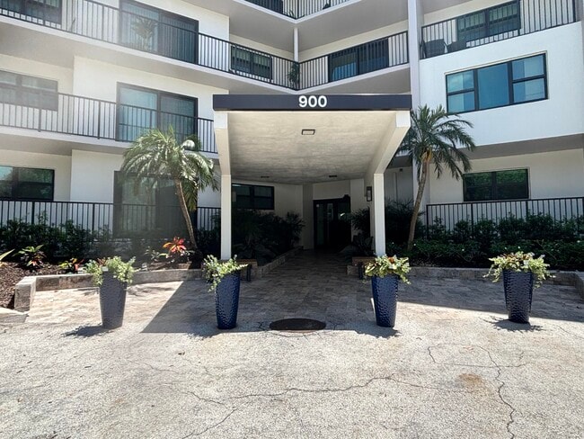 Photo - 900 River Reach Dr Unit 521