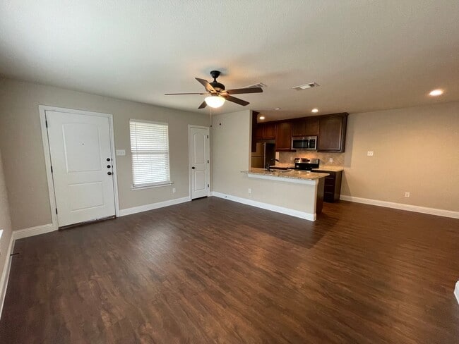 Building Photo - 8032-8034 Arbor Unit 8032