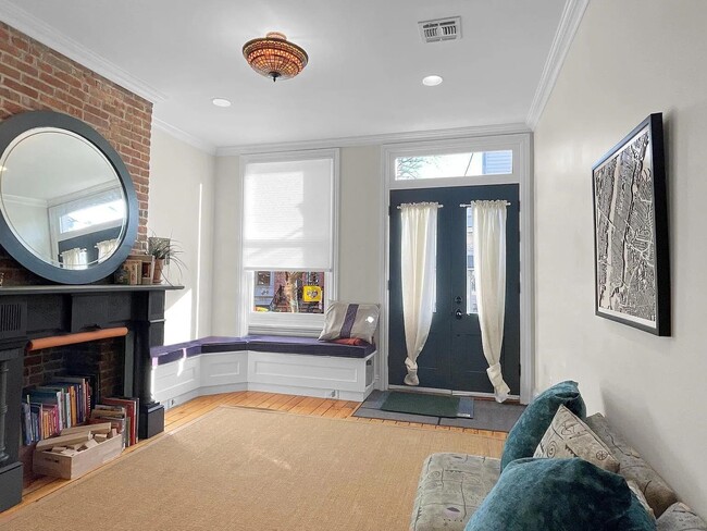 Building Photo - 346.5 8th St
