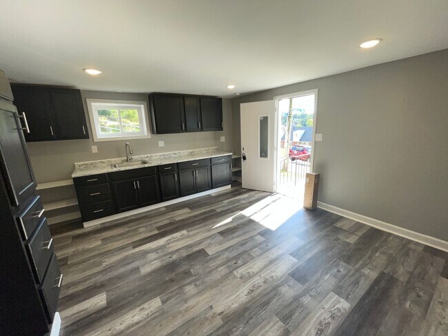 Photo - Updated 2 bedroom 1 bath home for rent