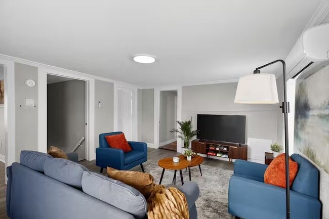 Photo - 1401 Collier St