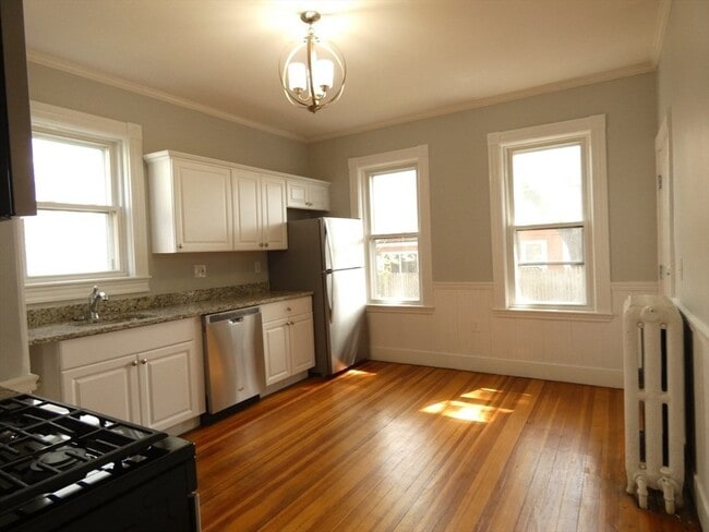 Photo - 77 St Andrew Rd Unit 1