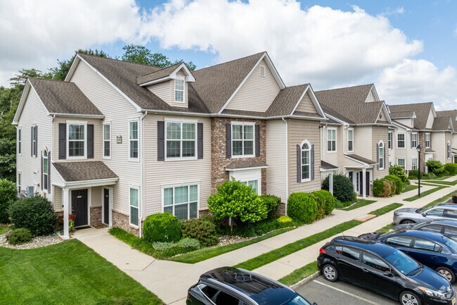 Building Photo - Woodhaven Commons Rental
