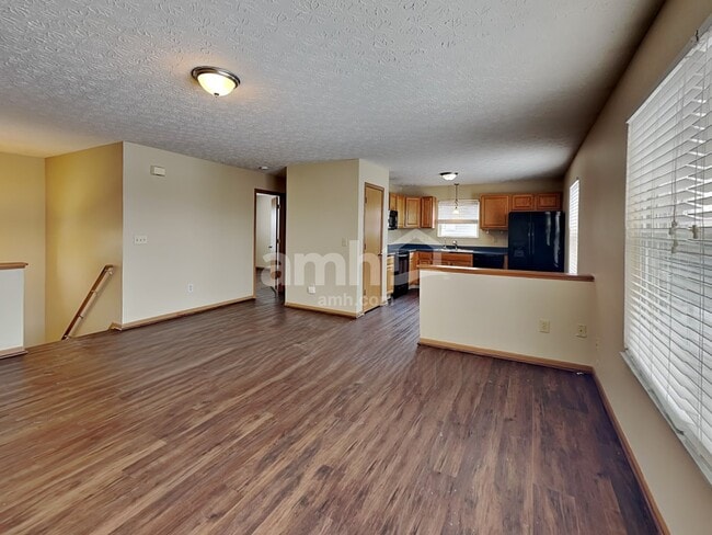 Photo - 514 Hannifin Dr