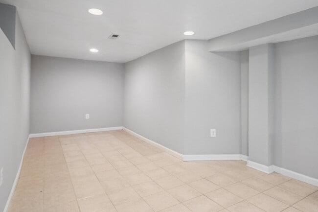 Photo - 608 Opus Ave