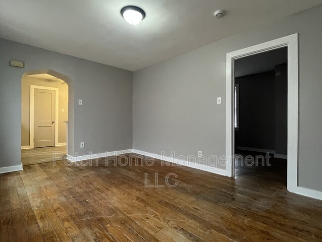 Building Photo - 414 New St