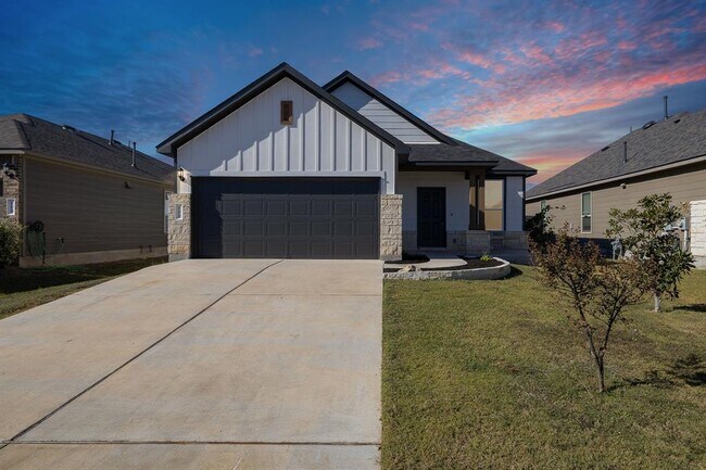 Building Photo - 600 Coffee Berry Dr