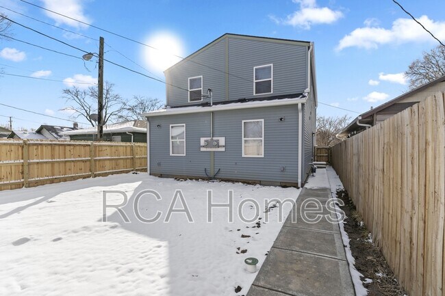 Photo - 2827 Adams St