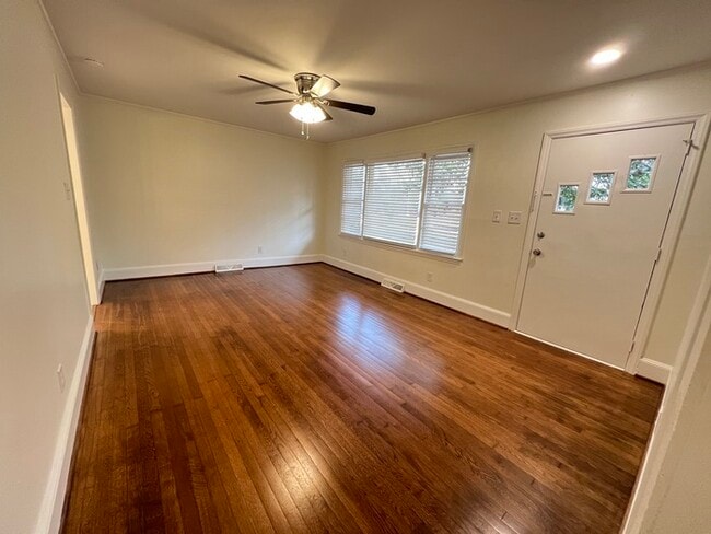Photo - 1920 Eastway Dr