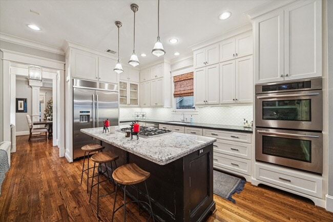 Photo - 1030 Waverly St