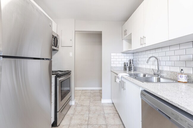 Photo - Newport Towers II