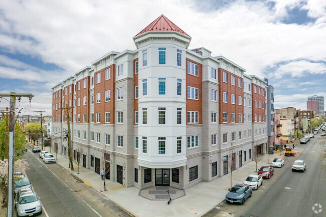 Photo - Riverbank Commons