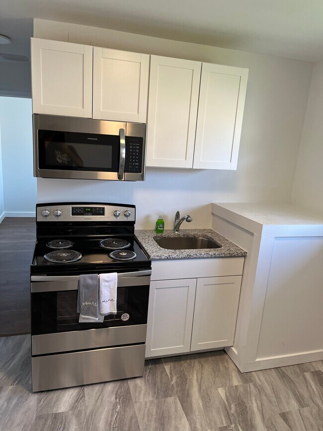 Photo - 1033 15th St N Unit E