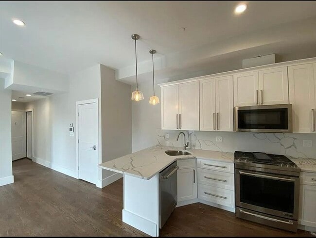 Photo - 64 Gove St Unidad #1 Rental