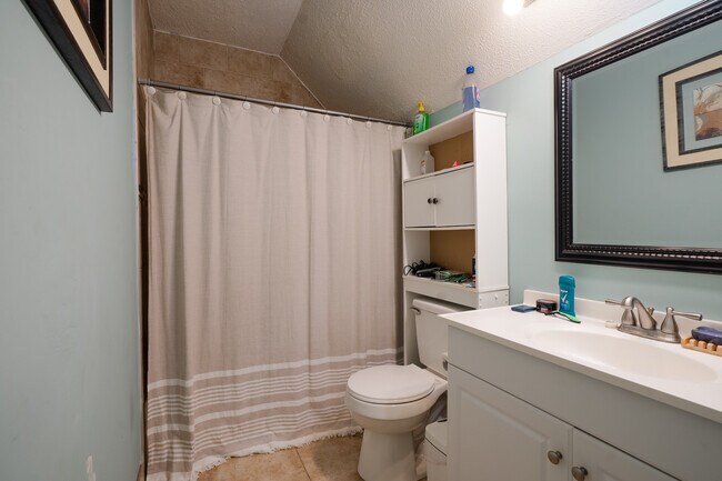 Photo - 801 Wildwood Dr