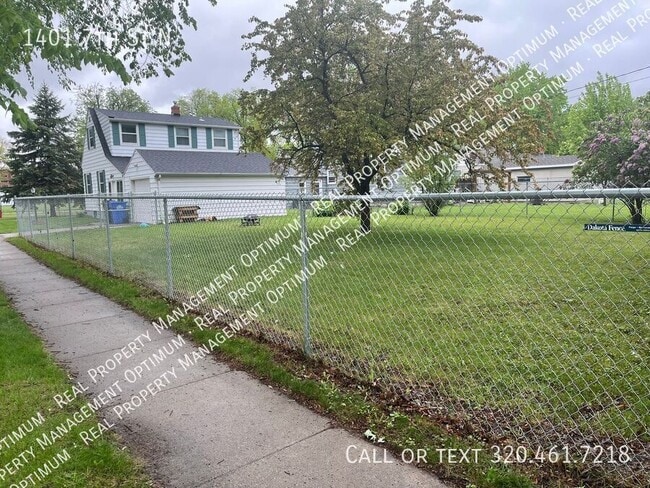 Building Photo - 1401 7th St N Rental