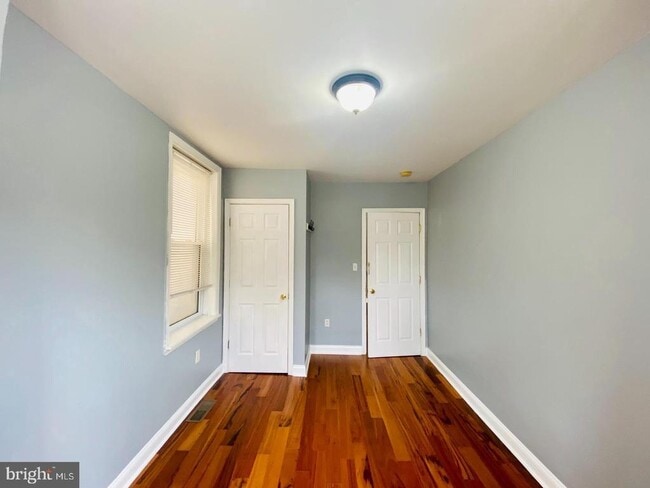 Photo - 1704 N Sydenham St