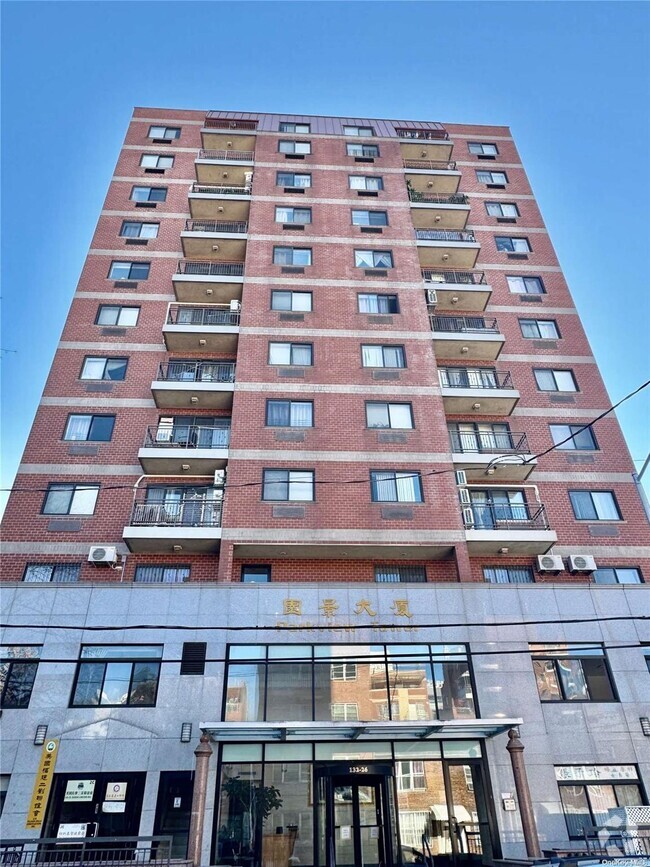 Building Photo - 132-26 Avery Ave Unit 11A Rental