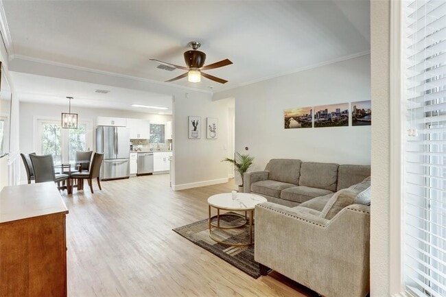 Photo - 4802 Walden Cir