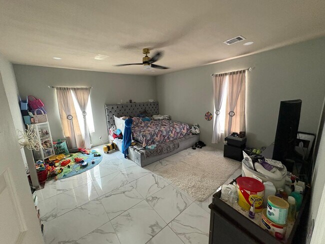 Photo - 1238 Rd 57211