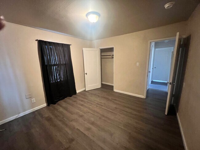 Photo - 215 Odessa Ave