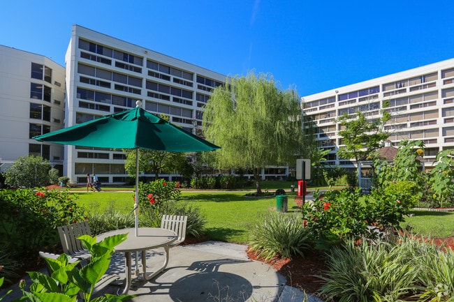 Building Photo - Florida Christian Apartments